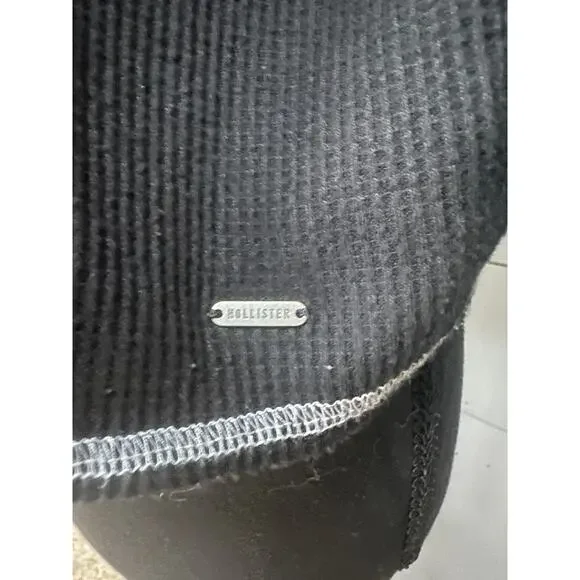 Hollister Crop Thermal long sleeve size Medium - Picture 4 of 6